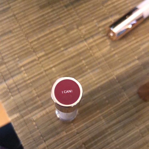 DOLL 10 LIP CRAYON 💄 - Picture 8 of 10